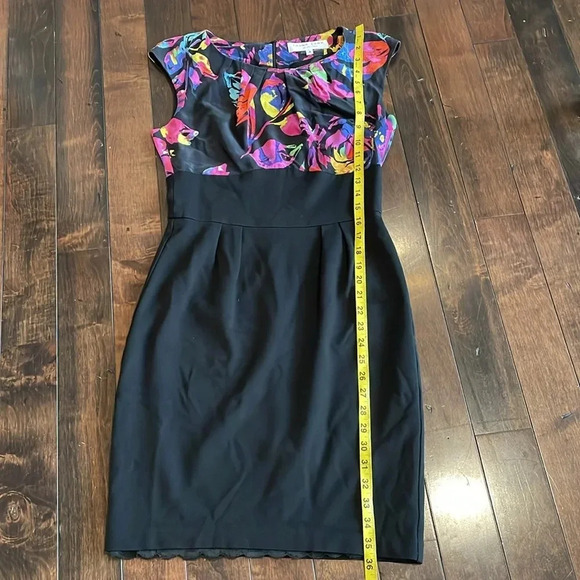 Trina Turk Serafina Floral Cap Sleeve Ponte Knit Silk Sheath Dress Size 4 Career - Picture 5 of 13